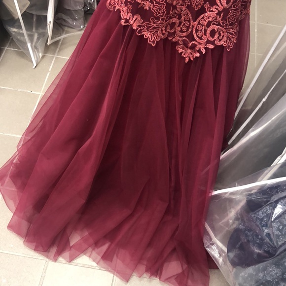 Elegant long evening dress - Picture 8 of 9